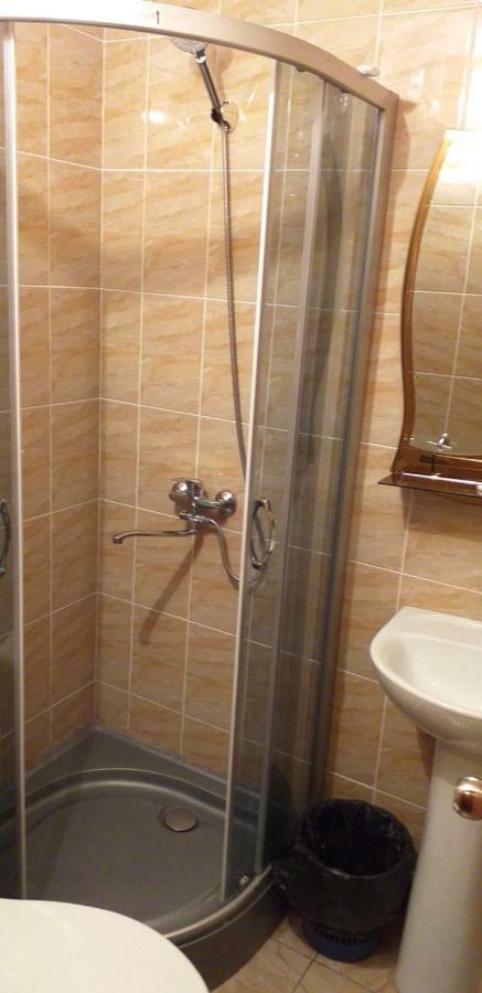 Tourist Hotel Ustʼ-Kamenogorsk Oda fotoğraf